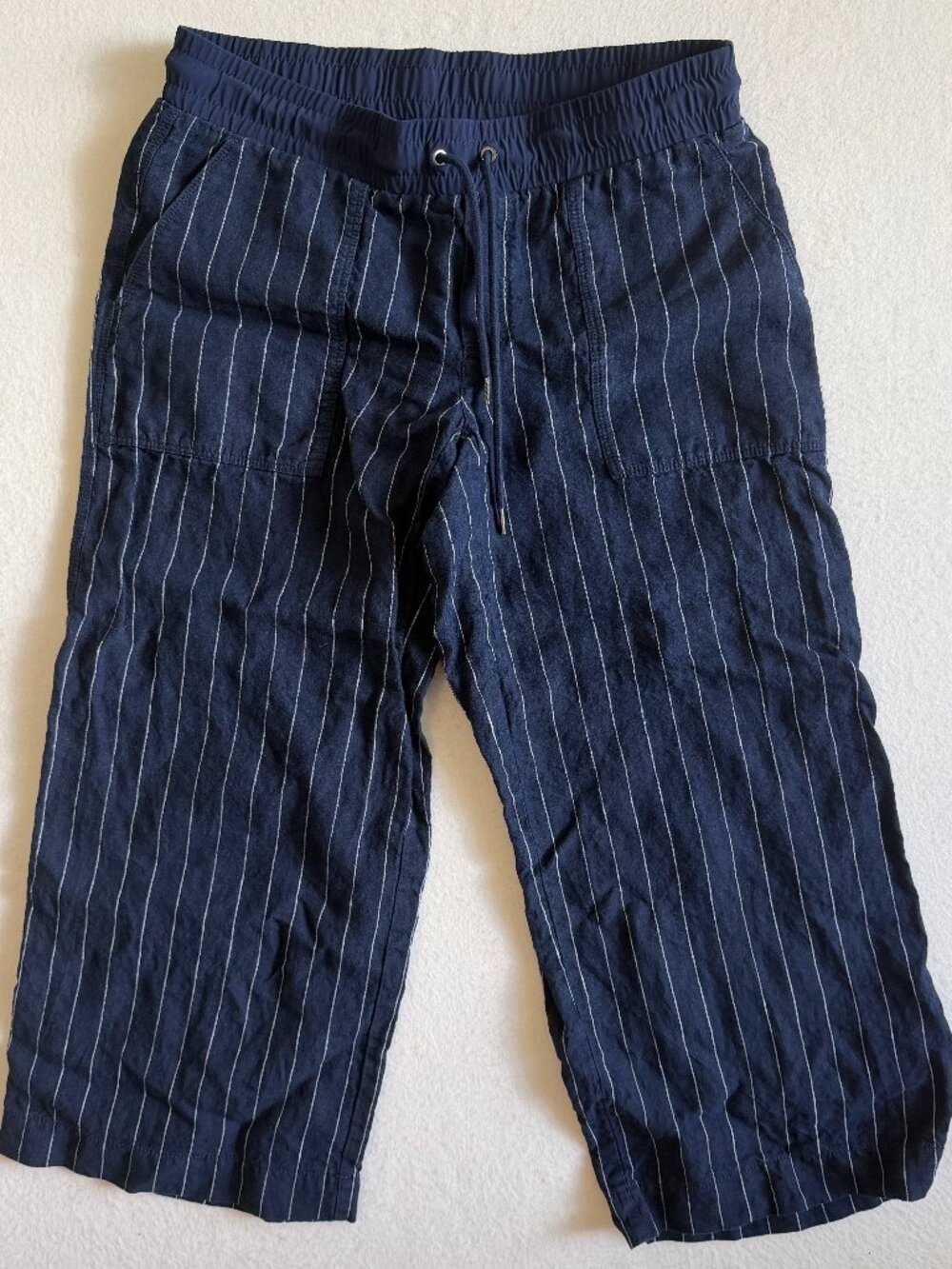 Athleta Linen Wide Leg Size 8 Cropped Pant Navy Blue and White Stripe Drawstring